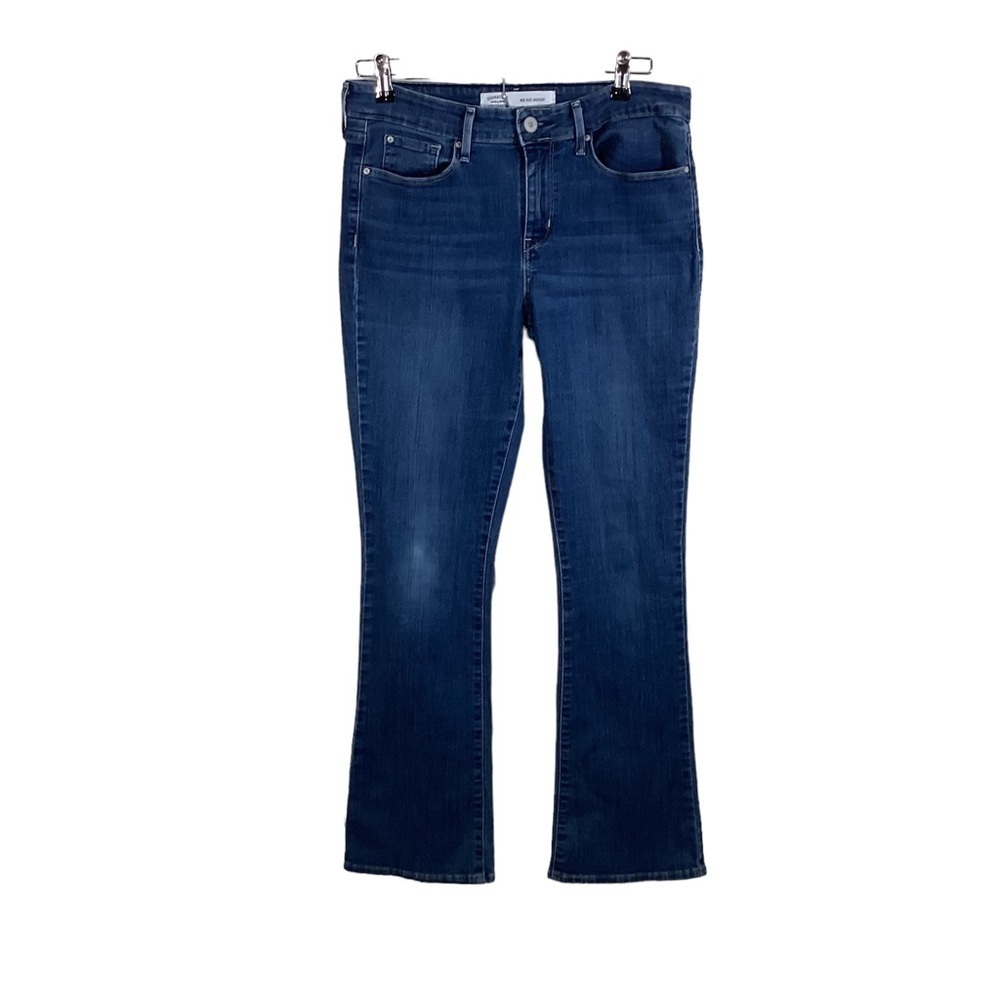 Levi Strauss Signature Women’s Denim Mid Rise Boot Cut Distressed Jeans.  Size 8